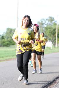 BIB: 1005
                            <button type="button" onclick="openModal(5232270)" class="btn btn-primary btn-sm float-right btn-popup" data-toggle="modal" data-target=".modal-high-quality">
                        <i class="fas fa-shopping-cart"></i> Add to Cart
                    </button>
                                            <button type="button" onclick="isThisMe(5232270, true)" class="btn btn-success btn-sm float-right btn-popup btn-isme hidden" data-toggle="tooltip" data-placement="bottom" title="นี่คือรูปของคุณใช่ไหม คลิกที่นี่เพื่อเอาเข้าอัลบั้ม">
                        <i class="fas fa-plus"></i> Add to album
                    </button>
                    <button type="button" onclick="isThisMe(5232270, false)" class="btn btn-warning btn-sm float-right btn-popup btn-isnotme hidden">
                        <i class="fas fa-ban"></i> Remove from album
                    </button>