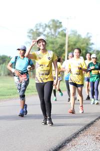 BIB: 0945, 420
                            <button type="button" onclick="openModal(5232682)" class="btn btn-primary btn-sm float-right btn-popup" data-toggle="modal" data-target=".modal-high-quality">
                        <i class="fas fa-shopping-cart"></i> Add to Cart
                    </button>
                                            <button type="button" onclick="isThisMe(5232682, true)" class="btn btn-success btn-sm float-right btn-popup btn-isme hidden" data-toggle="tooltip" data-placement="bottom" title="นี่คือรูปของคุณใช่ไหม คลิกที่นี่เพื่อเอาเข้าอัลบั้ม">
                        <i class="fas fa-plus"></i> Add to album
                    </button>
                    <button type="button" onclick="isThisMe(5232682, false)" class="btn btn-warning btn-sm float-right btn-popup btn-isnotme hidden">
                        <i class="fas fa-ban"></i> Remove from album
                    </button>