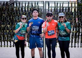 BIB: 0450, 4380, 494, 0100, 
                            <button type="button" onclick="openModal(5125737)" class="btn btn-primary btn-sm float-right btn-popup" data-toggle="modal" data-target=".modal-high-quality">
                        <i class="fas fa-shopping-cart"></i> Add to Cart
                    </button>
                                            <button type="button" onclick="isThisMe(5125737, true)" class="btn btn-success btn-sm float-right btn-popup btn-isme hidden" data-toggle="tooltip" data-placement="bottom" title="นี่คือรูปของคุณใช่ไหม คลิกที่นี่เพื่อเอาเข้าอัลบั้ม">
                        <i class="fas fa-plus"></i> Add to album
                    </button>
                    <button type="button" onclick="isThisMe(5125737, false)" class="btn btn-warning btn-sm float-right btn-popup btn-isnotme hidden">
                        <i class="fas fa-ban"></i> Remove from album
                    </button>