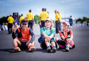 BIB: 0342, 172
                            <button type="button" onclick="openModal(5125752)" class="btn btn-primary btn-sm float-right btn-popup" data-toggle="modal" data-target=".modal-high-quality">
                        <i class="fas fa-shopping-cart"></i> Add to Cart
                    </button>
                                            <button type="button" onclick="isThisMe(5125752, true)" class="btn btn-success btn-sm float-right btn-popup btn-isme hidden" data-toggle="tooltip" data-placement="bottom" title="นี่คือรูปของคุณใช่ไหม คลิกที่นี่เพื่อเอาเข้าอัลบั้ม">
                        <i class="fas fa-plus"></i> Add to album
                    </button>
                    <button type="button" onclick="isThisMe(5125752, false)" class="btn btn-warning btn-sm float-right btn-popup btn-isnotme hidden">
                        <i class="fas fa-ban"></i> Remove from album
                    </button>