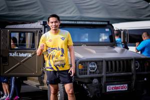 BIB: 0340
                            <button type="button" onclick="openModal(5125493)" class="btn btn-primary btn-sm float-right btn-popup" data-toggle="modal" data-target=".modal-high-quality">
                        <i class="fas fa-shopping-cart"></i> Add to Cart
                    </button>
                                            <button type="button" onclick="isThisMe(5125493, true)" class="btn btn-success btn-sm float-right btn-popup btn-isme hidden" data-toggle="tooltip" data-placement="bottom" title="นี่คือรูปของคุณใช่ไหม คลิกที่นี่เพื่อเอาเข้าอัลบั้ม">
                        <i class="fas fa-plus"></i> Add to album
                    </button>
                    <button type="button" onclick="isThisMe(5125493, false)" class="btn btn-warning btn-sm float-right btn-popup btn-isnotme hidden">
                        <i class="fas fa-ban"></i> Remove from album
                    </button>