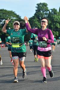 BIB: 317, 318
                            <button type="button" onclick="openModal(4944516)" class="btn btn-primary btn-sm float-right btn-popup" data-toggle="modal" data-target=".modal-high-quality">
                        <i class="fas fa-shopping-cart"></i> Add to Cart
                    </button>
                                            <button type="button" onclick="isThisMe(4944516, true)" class="btn btn-success btn-sm float-right btn-popup btn-isme hidden" data-toggle="tooltip" data-placement="bottom" title="นี่คือรูปของคุณใช่ไหม คลิกที่นี่เพื่อเอาเข้าอัลบั้ม">
                        <i class="fas fa-plus"></i> Add to album
                    </button>
                    <button type="button" onclick="isThisMe(4944516, false)" class="btn btn-warning btn-sm float-right btn-popup btn-isnotme hidden">
                        <i class="fas fa-ban"></i> Remove from album
                    </button>