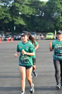 BIB: 440
                            <button type="button" onclick="openModal(4902887)" class="btn btn-primary btn-sm float-right btn-popup" data-toggle="modal" data-target=".modal-high-quality">
                        <i class="fas fa-shopping-cart"></i> Add to Cart
                    </button>
                                            <button type="button" onclick="isThisMe(4902887, true)" class="btn btn-success btn-sm float-right btn-popup btn-isme hidden" data-toggle="tooltip" data-placement="bottom" title="นี่คือรูปของคุณใช่ไหม คลิกที่นี่เพื่อเอาเข้าอัลบั้ม">
                        <i class="fas fa-plus"></i> Add to album
                    </button>
                    <button type="button" onclick="isThisMe(4902887, false)" class="btn btn-warning btn-sm float-right btn-popup btn-isnotme hidden">
                        <i class="fas fa-ban"></i> Remove from album
                    </button>