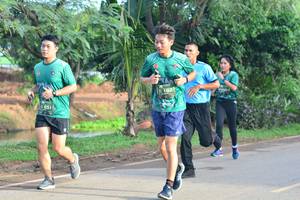 BIB: 4651
                            <button type="button" onclick="openModal(4893482)" class="btn btn-primary btn-sm float-right btn-popup" data-toggle="modal" data-target=".modal-high-quality">
                        <i class="fas fa-shopping-cart"></i> Add to Cart
                    </button>
                                            <button type="button" onclick="isThisMe(4893482, true)" class="btn btn-success btn-sm float-right btn-popup btn-isme hidden" data-toggle="tooltip" data-placement="bottom" title="นี่คือรูปของคุณใช่ไหม คลิกที่นี่เพื่อเอาเข้าอัลบั้ม">
                        <i class="fas fa-plus"></i> Add to album
                    </button>
                    <button type="button" onclick="isThisMe(4893482, false)" class="btn btn-warning btn-sm float-right btn-popup btn-isnotme hidden">
                        <i class="fas fa-ban"></i> Remove from album
                    </button>