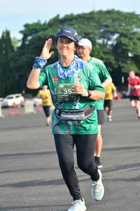 BIB: 353
                            <button type="button" onclick="openModal(4948855)" class="btn btn-primary btn-sm float-right btn-popup" data-toggle="modal" data-target=".modal-high-quality">
                        <i class="fas fa-shopping-cart"></i> Add to Cart
                    </button>
                                            <button type="button" onclick="isThisMe(4948855, true)" class="btn btn-success btn-sm float-right btn-popup btn-isme hidden" data-toggle="tooltip" data-placement="bottom" title="นี่คือรูปของคุณใช่ไหม คลิกที่นี่เพื่อเอาเข้าอัลบั้ม">
                        <i class="fas fa-plus"></i> Add to album
                    </button>
                    <button type="button" onclick="isThisMe(4948855, false)" class="btn btn-warning btn-sm float-right btn-popup btn-isnotme hidden">
                        <i class="fas fa-ban"></i> Remove from album
                    </button>