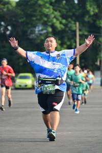 BIB: 540, 
                            <button type="button" onclick="openModal(4949130)" class="btn btn-primary btn-sm float-right btn-popup" data-toggle="modal" data-target=".modal-high-quality">
                        <i class="fas fa-shopping-cart"></i> Add to Cart
                    </button>
                                            <button type="button" onclick="isThisMe(4949130, true)" class="btn btn-success btn-sm float-right btn-popup btn-isme hidden" data-toggle="tooltip" data-placement="bottom" title="นี่คือรูปของคุณใช่ไหม คลิกที่นี่เพื่อเอาเข้าอัลบั้ม">
                        <i class="fas fa-plus"></i> Add to album
                    </button>
                    <button type="button" onclick="isThisMe(4949130, false)" class="btn btn-warning btn-sm float-right btn-popup btn-isnotme hidden">
                        <i class="fas fa-ban"></i> Remove from album
                    </button>