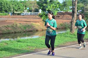 BIB: 472
                            <button type="button" onclick="openModal(4894416)" class="btn btn-primary btn-sm float-right btn-popup" data-toggle="modal" data-target=".modal-high-quality">
                        <i class="fas fa-shopping-cart"></i> Add to Cart
                    </button>
                                            <button type="button" onclick="isThisMe(4894416, true)" class="btn btn-success btn-sm float-right btn-popup btn-isme hidden" data-toggle="tooltip" data-placement="bottom" title="นี่คือรูปของคุณใช่ไหม คลิกที่นี่เพื่อเอาเข้าอัลบั้ม">
                        <i class="fas fa-plus"></i> Add to album
                    </button>
                    <button type="button" onclick="isThisMe(4894416, false)" class="btn btn-warning btn-sm float-right btn-popup btn-isnotme hidden">
                        <i class="fas fa-ban"></i> Remove from album
                    </button>