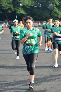 BIB: 076
                            <button type="button" onclick="openModal(4930941)" class="btn btn-primary btn-sm float-right btn-popup" data-toggle="modal" data-target=".modal-high-quality">
                        <i class="fas fa-shopping-cart"></i> Add to Cart
                    </button>
                                            <button type="button" onclick="isThisMe(4930941, true)" class="btn btn-success btn-sm float-right btn-popup btn-isme hidden" data-toggle="tooltip" data-placement="bottom" title="นี่คือรูปของคุณใช่ไหม คลิกที่นี่เพื่อเอาเข้าอัลบั้ม">
                        <i class="fas fa-plus"></i> Add to album
                    </button>
                    <button type="button" onclick="isThisMe(4930941, false)" class="btn btn-warning btn-sm float-right btn-popup btn-isnotme hidden">
                        <i class="fas fa-ban"></i> Remove from album
                    </button>