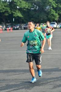 BIB: 356
                            <button type="button" onclick="openModal(4905368)" class="btn btn-primary btn-sm float-right btn-popup" data-toggle="modal" data-target=".modal-high-quality">
                        <i class="fas fa-shopping-cart"></i> Add to Cart
                    </button>
                                            <button type="button" onclick="isThisMe(4905368, true)" class="btn btn-success btn-sm float-right btn-popup btn-isme hidden" data-toggle="tooltip" data-placement="bottom" title="นี่คือรูปของคุณใช่ไหม คลิกที่นี่เพื่อเอาเข้าอัลบั้ม">
                        <i class="fas fa-plus"></i> Add to album
                    </button>
                    <button type="button" onclick="isThisMe(4905368, false)" class="btn btn-warning btn-sm float-right btn-popup btn-isnotme hidden">
                        <i class="fas fa-ban"></i> Remove from album
                    </button>