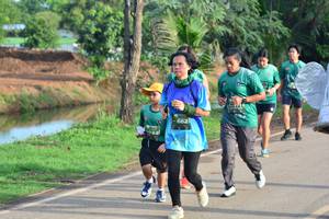 BIB: 682
                            <button type="button" onclick="openModal(4898345)" class="btn btn-primary btn-sm float-right btn-popup" data-toggle="modal" data-target=".modal-high-quality">
                        <i class="fas fa-shopping-cart"></i> Add to Cart
                    </button>
                                            <button type="button" onclick="isThisMe(4898345, true)" class="btn btn-success btn-sm float-right btn-popup btn-isme hidden" data-toggle="tooltip" data-placement="bottom" title="นี่คือรูปของคุณใช่ไหม คลิกที่นี่เพื่อเอาเข้าอัลบั้ม">
                        <i class="fas fa-plus"></i> Add to album
                    </button>
                    <button type="button" onclick="isThisMe(4898345, false)" class="btn btn-warning btn-sm float-right btn-popup btn-isnotme hidden">
                        <i class="fas fa-ban"></i> Remove from album
                    </button>