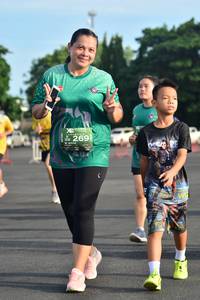 BIB: 269
                            <button type="button" onclick="openModal(4943371)" class="btn btn-primary btn-sm float-right btn-popup" data-toggle="modal" data-target=".modal-high-quality">
                        <i class="fas fa-shopping-cart"></i> Add to Cart
                    </button>
                                            <button type="button" onclick="isThisMe(4943371, true)" class="btn btn-success btn-sm float-right btn-popup btn-isme hidden" data-toggle="tooltip" data-placement="bottom" title="นี่คือรูปของคุณใช่ไหม คลิกที่นี่เพื่อเอาเข้าอัลบั้ม">
                        <i class="fas fa-plus"></i> Add to album
                    </button>
                    <button type="button" onclick="isThisMe(4943371, false)" class="btn btn-warning btn-sm float-right btn-popup btn-isnotme hidden">
                        <i class="fas fa-ban"></i> Remove from album
                    </button>