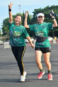 BIB: 4336, 334
                            <button type="button" onclick="openModal(4944364)" class="btn btn-primary btn-sm float-right btn-popup" data-toggle="modal" data-target=".modal-high-quality">
                        <i class="fas fa-shopping-cart"></i> Add to Cart
                    </button>
                                            <button type="button" onclick="isThisMe(4944364, true)" class="btn btn-success btn-sm float-right btn-popup btn-isme hidden" data-toggle="tooltip" data-placement="bottom" title="นี่คือรูปของคุณใช่ไหม คลิกที่นี่เพื่อเอาเข้าอัลบั้ม">
                        <i class="fas fa-plus"></i> Add to album
                    </button>
                    <button type="button" onclick="isThisMe(4944364, false)" class="btn btn-warning btn-sm float-right btn-popup btn-isnotme hidden">
                        <i class="fas fa-ban"></i> Remove from album
                    </button>