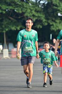 BIB: 320, 321
                            <button type="button" onclick="openModal(4950334)" class="btn btn-primary btn-sm float-right btn-popup" data-toggle="modal" data-target=".modal-high-quality">
                        <i class="fas fa-shopping-cart"></i> Add to Cart
                    </button>
                                            <button type="button" onclick="isThisMe(4950334, true)" class="btn btn-success btn-sm float-right btn-popup btn-isme hidden" data-toggle="tooltip" data-placement="bottom" title="นี่คือรูปของคุณใช่ไหม คลิกที่นี่เพื่อเอาเข้าอัลบั้ม">
                        <i class="fas fa-plus"></i> Add to album
                    </button>
                    <button type="button" onclick="isThisMe(4950334, false)" class="btn btn-warning btn-sm float-right btn-popup btn-isnotme hidden">
                        <i class="fas fa-ban"></i> Remove from album
                    </button>