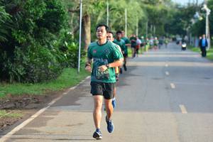 BIB: 642
                            <button type="button" onclick="openModal(4889984)" class="btn btn-primary btn-sm float-right btn-popup" data-toggle="modal" data-target=".modal-high-quality">
                        <i class="fas fa-shopping-cart"></i> Add to Cart
                    </button>
                                            <button type="button" onclick="isThisMe(4889984, true)" class="btn btn-success btn-sm float-right btn-popup btn-isme hidden" data-toggle="tooltip" data-placement="bottom" title="นี่คือรูปของคุณใช่ไหม คลิกที่นี่เพื่อเอาเข้าอัลบั้ม">
                        <i class="fas fa-plus"></i> Add to album
                    </button>
                    <button type="button" onclick="isThisMe(4889984, false)" class="btn btn-warning btn-sm float-right btn-popup btn-isnotme hidden">
                        <i class="fas fa-ban"></i> Remove from album
                    </button>