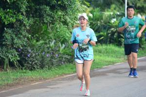 BIB: 083, 960
                            <button type="button" onclick="openModal(4894702)" class="btn btn-primary btn-sm float-right btn-popup" data-toggle="modal" data-target=".modal-high-quality">
                        <i class="fas fa-shopping-cart"></i> Add to Cart
                    </button>
                                            <button type="button" onclick="isThisMe(4894702, true)" class="btn btn-success btn-sm float-right btn-popup btn-isme hidden" data-toggle="tooltip" data-placement="bottom" title="นี่คือรูปของคุณใช่ไหม คลิกที่นี่เพื่อเอาเข้าอัลบั้ม">
                        <i class="fas fa-plus"></i> Add to album
                    </button>
                    <button type="button" onclick="isThisMe(4894702, false)" class="btn btn-warning btn-sm float-right btn-popup btn-isnotme hidden">
                        <i class="fas fa-ban"></i> Remove from album
                    </button>