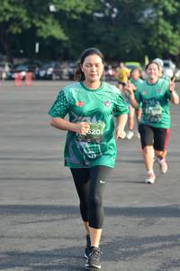 BIB: 6201
                            <button type="button" onclick="openModal(4921234)" class="btn btn-primary btn-sm float-right btn-popup" data-toggle="modal" data-target=".modal-high-quality">
                        <i class="fas fa-shopping-cart"></i> Add to Cart
                    </button>
                                            <button type="button" onclick="isThisMe(4921234, true)" class="btn btn-success btn-sm float-right btn-popup btn-isme hidden" data-toggle="tooltip" data-placement="bottom" title="นี่คือรูปของคุณใช่ไหม คลิกที่นี่เพื่อเอาเข้าอัลบั้ม">
                        <i class="fas fa-plus"></i> Add to album
                    </button>
                    <button type="button" onclick="isThisMe(4921234, false)" class="btn btn-warning btn-sm float-right btn-popup btn-isnotme hidden">
                        <i class="fas fa-ban"></i> Remove from album
                    </button>