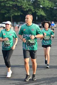 BIB: 7651, 764
                            <button type="button" onclick="openModal(4938246)" class="btn btn-primary btn-sm float-right btn-popup" data-toggle="modal" data-target=".modal-high-quality">
                        <i class="fas fa-shopping-cart"></i> Add to Cart
                    </button>
                                            <button type="button" onclick="isThisMe(4938246, true)" class="btn btn-success btn-sm float-right btn-popup btn-isme hidden" data-toggle="tooltip" data-placement="bottom" title="นี่คือรูปของคุณใช่ไหม คลิกที่นี่เพื่อเอาเข้าอัลบั้ม">
                        <i class="fas fa-plus"></i> Add to album
                    </button>
                    <button type="button" onclick="isThisMe(4938246, false)" class="btn btn-warning btn-sm float-right btn-popup btn-isnotme hidden">
                        <i class="fas fa-ban"></i> Remove from album
                    </button>