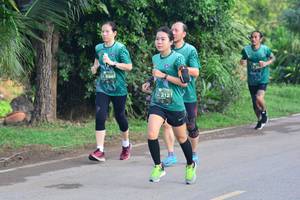 BIB: 212
                            <button type="button" onclick="openModal(4890886)" class="btn btn-primary btn-sm float-right btn-popup" data-toggle="modal" data-target=".modal-high-quality">
                        <i class="fas fa-shopping-cart"></i> Add to Cart
                    </button>
                                            <button type="button" onclick="isThisMe(4890886, true)" class="btn btn-success btn-sm float-right btn-popup btn-isme hidden" data-toggle="tooltip" data-placement="bottom" title="นี่คือรูปของคุณใช่ไหม คลิกที่นี่เพื่อเอาเข้าอัลบั้ม">
                        <i class="fas fa-plus"></i> Add to album
                    </button>
                    <button type="button" onclick="isThisMe(4890886, false)" class="btn btn-warning btn-sm float-right btn-popup btn-isnotme hidden">
                        <i class="fas fa-ban"></i> Remove from album
                    </button>