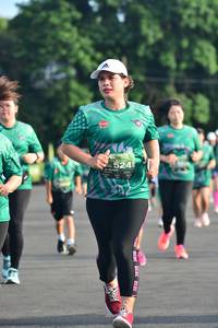 BIB: 524
                            <button type="button" onclick="openModal(4947019)" class="btn btn-primary btn-sm float-right btn-popup" data-toggle="modal" data-target=".modal-high-quality">
                        <i class="fas fa-shopping-cart"></i> Add to Cart
                    </button>
                                            <button type="button" onclick="isThisMe(4947019, true)" class="btn btn-success btn-sm float-right btn-popup btn-isme hidden" data-toggle="tooltip" data-placement="bottom" title="นี่คือรูปของคุณใช่ไหม คลิกที่นี่เพื่อเอาเข้าอัลบั้ม">
                        <i class="fas fa-plus"></i> Add to album
                    </button>
                    <button type="button" onclick="isThisMe(4947019, false)" class="btn btn-warning btn-sm float-right btn-popup btn-isnotme hidden">
                        <i class="fas fa-ban"></i> Remove from album
                    </button>