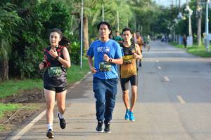 BIB: 402, 726, 727
                            <button type="button" onclick="openModal(4889706)" class="btn btn-primary btn-sm float-right btn-popup" data-toggle="modal" data-target=".modal-high-quality">
                        <i class="fas fa-shopping-cart"></i> Add to Cart
                    </button>
                                            <button type="button" onclick="isThisMe(4889706, true)" class="btn btn-success btn-sm float-right btn-popup btn-isme hidden" data-toggle="tooltip" data-placement="bottom" title="นี่คือรูปของคุณใช่ไหม คลิกที่นี่เพื่อเอาเข้าอัลบั้ม">
                        <i class="fas fa-plus"></i> Add to album
                    </button>
                    <button type="button" onclick="isThisMe(4889706, false)" class="btn btn-warning btn-sm float-right btn-popup btn-isnotme hidden">
                        <i class="fas fa-ban"></i> Remove from album
                    </button>