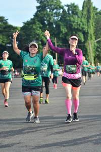 BIB: 3171, 318
                            <button type="button" onclick="openModal(4944321)" class="btn btn-primary btn-sm float-right btn-popup" data-toggle="modal" data-target=".modal-high-quality">
                        <i class="fas fa-shopping-cart"></i> Add to Cart
                    </button>
                                            <button type="button" onclick="isThisMe(4944321, true)" class="btn btn-success btn-sm float-right btn-popup btn-isme hidden" data-toggle="tooltip" data-placement="bottom" title="นี่คือรูปของคุณใช่ไหม คลิกที่นี่เพื่อเอาเข้าอัลบั้ม">
                        <i class="fas fa-plus"></i> Add to album
                    </button>
                    <button type="button" onclick="isThisMe(4944321, false)" class="btn btn-warning btn-sm float-right btn-popup btn-isnotme hidden">
                        <i class="fas fa-ban"></i> Remove from album
                    </button>