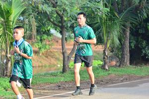 BIB: 460, 013
                            <button type="button" onclick="openModal(4890823)" class="btn btn-primary btn-sm float-right btn-popup" data-toggle="modal" data-target=".modal-high-quality">
                        <i class="fas fa-shopping-cart"></i> Add to Cart
                    </button>
                                            <button type="button" onclick="isThisMe(4890823, true)" class="btn btn-success btn-sm float-right btn-popup btn-isme hidden" data-toggle="tooltip" data-placement="bottom" title="นี่คือรูปของคุณใช่ไหม คลิกที่นี่เพื่อเอาเข้าอัลบั้ม">
                        <i class="fas fa-plus"></i> Add to album
                    </button>
                    <button type="button" onclick="isThisMe(4890823, false)" class="btn btn-warning btn-sm float-right btn-popup btn-isnotme hidden">
                        <i class="fas fa-ban"></i> Remove from album
                    </button>