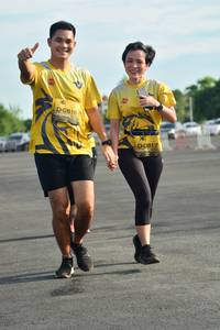 BIB: 0816, 0817
                            <button type="button" onclick="openModal(5183157)" class="btn btn-primary btn-sm float-right btn-popup" data-toggle="modal" data-target=".modal-high-quality">
                        <i class="fas fa-shopping-cart"></i> Add to Cart
                    </button>
                                            <button type="button" onclick="isThisMe(5183157, true)" class="btn btn-success btn-sm float-right btn-popup btn-isme hidden" data-toggle="tooltip" data-placement="bottom" title="นี่คือรูปของคุณใช่ไหม คลิกที่นี่เพื่อเอาเข้าอัลบั้ม">
                        <i class="fas fa-plus"></i> Add to album
                    </button>
                    <button type="button" onclick="isThisMe(5183157, false)" class="btn btn-warning btn-sm float-right btn-popup btn-isnotme hidden">
                        <i class="fas fa-ban"></i> Remove from album
                    </button>