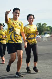 BIB: 0817
                            <button type="button" onclick="openModal(5183138)" class="btn btn-primary btn-sm float-right btn-popup" data-toggle="modal" data-target=".modal-high-quality">
                        <i class="fas fa-shopping-cart"></i> Add to Cart
                    </button>
                                            <button type="button" onclick="isThisMe(5183138, true)" class="btn btn-success btn-sm float-right btn-popup btn-isme hidden" data-toggle="tooltip" data-placement="bottom" title="นี่คือรูปของคุณใช่ไหม คลิกที่นี่เพื่อเอาเข้าอัลบั้ม">
                        <i class="fas fa-plus"></i> Add to album
                    </button>
                    <button type="button" onclick="isThisMe(5183138, false)" class="btn btn-warning btn-sm float-right btn-popup btn-isnotme hidden">
                        <i class="fas fa-ban"></i> Remove from album
                    </button>