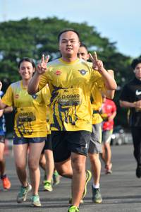 BIB: 0940, 0815
                            <button type="button" onclick="openModal(4992812)" class="btn btn-primary btn-sm float-right btn-popup" data-toggle="modal" data-target=".modal-high-quality">
                        <i class="fas fa-shopping-cart"></i> Add to Cart
                    </button>
                                            <button type="button" onclick="isThisMe(4992812, true)" class="btn btn-success btn-sm float-right btn-popup btn-isme hidden" data-toggle="tooltip" data-placement="bottom" title="นี่คือรูปของคุณใช่ไหม คลิกที่นี่เพื่อเอาเข้าอัลบั้ม">
                        <i class="fas fa-plus"></i> Add to album
                    </button>
                    <button type="button" onclick="isThisMe(4992812, false)" class="btn btn-warning btn-sm float-right btn-popup btn-isnotme hidden">
                        <i class="fas fa-ban"></i> Remove from album
                    </button>