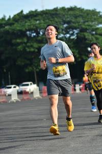 BIB: 304, 0153
                            <button type="button" onclick="openModal(5188072)" class="btn btn-primary btn-sm float-right btn-popup" data-toggle="modal" data-target=".modal-high-quality">
                        <i class="fas fa-shopping-cart"></i> Add to Cart
                    </button>
                                            <button type="button" onclick="isThisMe(5188072, true)" class="btn btn-success btn-sm float-right btn-popup btn-isme hidden" data-toggle="tooltip" data-placement="bottom" title="นี่คือรูปของคุณใช่ไหม คลิกที่นี่เพื่อเอาเข้าอัลบั้ม">
                        <i class="fas fa-plus"></i> Add to album
                    </button>
                    <button type="button" onclick="isThisMe(5188072, false)" class="btn btn-warning btn-sm float-right btn-popup btn-isnotme hidden">
                        <i class="fas fa-ban"></i> Remove from album
                    </button>