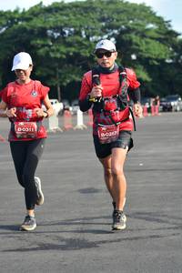 BIB: 0311, 0267
                            <button type="button" onclick="openModal(5183987)" class="btn btn-primary btn-sm float-right btn-popup" data-toggle="modal" data-target=".modal-high-quality">
                        <i class="fas fa-shopping-cart"></i> Add to Cart
                    </button>
                                            <button type="button" onclick="isThisMe(5183987, true)" class="btn btn-success btn-sm float-right btn-popup btn-isme hidden" data-toggle="tooltip" data-placement="bottom" title="นี่คือรูปของคุณใช่ไหม คลิกที่นี่เพื่อเอาเข้าอัลบั้ม">
                        <i class="fas fa-plus"></i> Add to album
                    </button>
                    <button type="button" onclick="isThisMe(5183987, false)" class="btn btn-warning btn-sm float-right btn-popup btn-isnotme hidden">
                        <i class="fas fa-ban"></i> Remove from album
                    </button>
