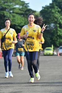 BIB: 0352, 430
                            <button type="button" onclick="openModal(5178880)" class="btn btn-primary btn-sm float-right btn-popup" data-toggle="modal" data-target=".modal-high-quality">
                        <i class="fas fa-shopping-cart"></i> Add to Cart
                    </button>
                                            <button type="button" onclick="isThisMe(5178880, true)" class="btn btn-success btn-sm float-right btn-popup btn-isme hidden" data-toggle="tooltip" data-placement="bottom" title="นี่คือรูปของคุณใช่ไหม คลิกที่นี่เพื่อเอาเข้าอัลบั้ม">
                        <i class="fas fa-plus"></i> Add to album
                    </button>
                    <button type="button" onclick="isThisMe(5178880, false)" class="btn btn-warning btn-sm float-right btn-popup btn-isnotme hidden">
                        <i class="fas fa-ban"></i> Remove from album
                    </button>