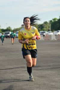 BIB: 0975
                            <button type="button" onclick="openModal(5181866)" class="btn btn-primary btn-sm float-right btn-popup" data-toggle="modal" data-target=".modal-high-quality">
                        <i class="fas fa-shopping-cart"></i> Add to Cart
                    </button>
                                            <button type="button" onclick="isThisMe(5181866, true)" class="btn btn-success btn-sm float-right btn-popup btn-isme hidden" data-toggle="tooltip" data-placement="bottom" title="นี่คือรูปของคุณใช่ไหม คลิกที่นี่เพื่อเอาเข้าอัลบั้ม">
                        <i class="fas fa-plus"></i> Add to album
                    </button>
                    <button type="button" onclick="isThisMe(5181866, false)" class="btn btn-warning btn-sm float-right btn-popup btn-isnotme hidden">
                        <i class="fas fa-ban"></i> Remove from album
                    </button>