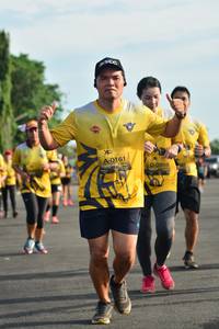 BIB: 0161, 0958
                            <button type="button" onclick="openModal(5142002)" class="btn btn-primary btn-sm float-right btn-popup" data-toggle="modal" data-target=".modal-high-quality">
                        <i class="fas fa-shopping-cart"></i> Add to Cart
                    </button>
                                            <button type="button" onclick="isThisMe(5142002, true)" class="btn btn-success btn-sm float-right btn-popup btn-isme hidden" data-toggle="tooltip" data-placement="bottom" title="นี่คือรูปของคุณใช่ไหม คลิกที่นี่เพื่อเอาเข้าอัลบั้ม">
                        <i class="fas fa-plus"></i> Add to album
                    </button>
                    <button type="button" onclick="isThisMe(5142002, false)" class="btn btn-warning btn-sm float-right btn-popup btn-isnotme hidden">
                        <i class="fas fa-ban"></i> Remove from album
                    </button>