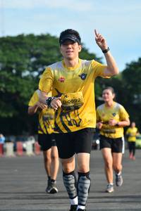 BIB: 0892
                            <button type="button" onclick="openModal(5187269)" class="btn btn-primary btn-sm float-right btn-popup" data-toggle="modal" data-target=".modal-high-quality">
                        <i class="fas fa-shopping-cart"></i> Add to Cart
                    </button>
                                            <button type="button" onclick="isThisMe(5187269, true)" class="btn btn-success btn-sm float-right btn-popup btn-isme hidden" data-toggle="tooltip" data-placement="bottom" title="นี่คือรูปของคุณใช่ไหม คลิกที่นี่เพื่อเอาเข้าอัลบั้ม">
                        <i class="fas fa-plus"></i> Add to album
                    </button>
                    <button type="button" onclick="isThisMe(5187269, false)" class="btn btn-warning btn-sm float-right btn-popup btn-isnotme hidden">
                        <i class="fas fa-ban"></i> Remove from album
                    </button>
