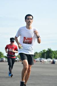 BIB: 0211
                            <button type="button" onclick="openModal(5153591)" class="btn btn-primary btn-sm float-right btn-popup" data-toggle="modal" data-target=".modal-high-quality">
                        <i class="fas fa-shopping-cart"></i> Add to Cart
                    </button>
                                            <button type="button" onclick="isThisMe(5153591, true)" class="btn btn-success btn-sm float-right btn-popup btn-isme hidden" data-toggle="tooltip" data-placement="bottom" title="นี่คือรูปของคุณใช่ไหม คลิกที่นี่เพื่อเอาเข้าอัลบั้ม">
                        <i class="fas fa-plus"></i> Add to album
                    </button>
                    <button type="button" onclick="isThisMe(5153591, false)" class="btn btn-warning btn-sm float-right btn-popup btn-isnotme hidden">
                        <i class="fas fa-ban"></i> Remove from album
                    </button>