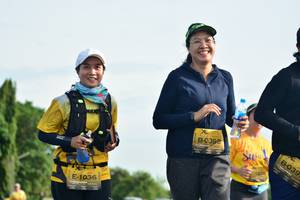 BIB: 0398, 039, 1036
                            <button type="button" onclick="openModal(5151868)" class="btn btn-primary btn-sm float-right btn-popup" data-toggle="modal" data-target=".modal-high-quality">
                        <i class="fas fa-shopping-cart"></i> Add to Cart
                    </button>
                                            <button type="button" onclick="isThisMe(5151868, true)" class="btn btn-success btn-sm float-right btn-popup btn-isme hidden" data-toggle="tooltip" data-placement="bottom" title="นี่คือรูปของคุณใช่ไหม คลิกที่นี่เพื่อเอาเข้าอัลบั้ม">
                        <i class="fas fa-plus"></i> Add to album
                    </button>
                    <button type="button" onclick="isThisMe(5151868, false)" class="btn btn-warning btn-sm float-right btn-popup btn-isnotme hidden">
                        <i class="fas fa-ban"></i> Remove from album
                    </button>