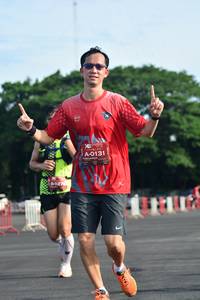 BIB: 0131, 027
                            <button type="button" onclick="openModal(5204896)" class="btn btn-primary btn-sm float-right btn-popup" data-toggle="modal" data-target=".modal-high-quality">
                        <i class="fas fa-shopping-cart"></i> Add to Cart
                    </button>
                                            <button type="button" onclick="isThisMe(5204896, true)" class="btn btn-success btn-sm float-right btn-popup btn-isme hidden" data-toggle="tooltip" data-placement="bottom" title="นี่คือรูปของคุณใช่ไหม คลิกที่นี่เพื่อเอาเข้าอัลบั้ม">
                        <i class="fas fa-plus"></i> Add to album
                    </button>
                    <button type="button" onclick="isThisMe(5204896, false)" class="btn btn-warning btn-sm float-right btn-popup btn-isnotme hidden">
                        <i class="fas fa-ban"></i> Remove from album
                    </button>