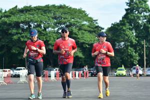 BIB: 0085, 0263, 0063
                            <button type="button" onclick="openModal(5153567)" class="btn btn-primary btn-sm float-right btn-popup" data-toggle="modal" data-target=".modal-high-quality">
                        <i class="fas fa-shopping-cart"></i> Add to Cart
                    </button>
                                            <button type="button" onclick="isThisMe(5153567, true)" class="btn btn-success btn-sm float-right btn-popup btn-isme hidden" data-toggle="tooltip" data-placement="bottom" title="นี่คือรูปของคุณใช่ไหม คลิกที่นี่เพื่อเอาเข้าอัลบั้ม">
                        <i class="fas fa-plus"></i> Add to album
                    </button>
                    <button type="button" onclick="isThisMe(5153567, false)" class="btn btn-warning btn-sm float-right btn-popup btn-isnotme hidden">
                        <i class="fas fa-ban"></i> Remove from album
                    </button>