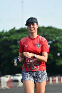 BIB: 055
                            <button type="button" onclick="openModal(5205530)" class="btn btn-primary btn-sm float-right btn-popup" data-toggle="modal" data-target=".modal-high-quality">
                        <i class="fas fa-shopping-cart"></i> Add to Cart
                    </button>
                                            <button type="button" onclick="isThisMe(5205530, true)" class="btn btn-success btn-sm float-right btn-popup btn-isme hidden" data-toggle="tooltip" data-placement="bottom" title="นี่คือรูปของคุณใช่ไหม คลิกที่นี่เพื่อเอาเข้าอัลบั้ม">
                        <i class="fas fa-plus"></i> Add to album
                    </button>
                    <button type="button" onclick="isThisMe(5205530, false)" class="btn btn-warning btn-sm float-right btn-popup btn-isnotme hidden">
                        <i class="fas fa-ban"></i> Remove from album
                    </button>