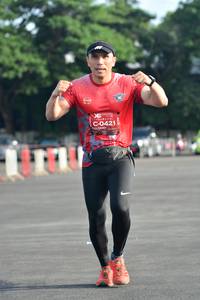 BIB: 0421, 
                            <button type="button" onclick="openModal(5204215)" class="btn btn-primary btn-sm float-right btn-popup" data-toggle="modal" data-target=".modal-high-quality">
                        <i class="fas fa-shopping-cart"></i> Add to Cart
                    </button>
                                            <button type="button" onclick="isThisMe(5204215, true)" class="btn btn-success btn-sm float-right btn-popup btn-isme hidden" data-toggle="tooltip" data-placement="bottom" title="นี่คือรูปของคุณใช่ไหม คลิกที่นี่เพื่อเอาเข้าอัลบั้ม">
                        <i class="fas fa-plus"></i> Add to album
                    </button>
                    <button type="button" onclick="isThisMe(5204215, false)" class="btn btn-warning btn-sm float-right btn-popup btn-isnotme hidden">
                        <i class="fas fa-ban"></i> Remove from album
                    </button>