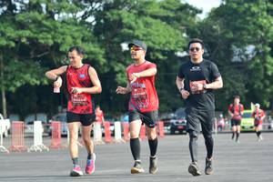 BIB: 0184, 0224
                            <button type="button" onclick="openModal(5205373)" class="btn btn-primary btn-sm float-right btn-popup" data-toggle="modal" data-target=".modal-high-quality">
                        <i class="fas fa-shopping-cart"></i> Add to Cart
                    </button>
                                            <button type="button" onclick="isThisMe(5205373, true)" class="btn btn-success btn-sm float-right btn-popup btn-isme hidden" data-toggle="tooltip" data-placement="bottom" title="นี่คือรูปของคุณใช่ไหม คลิกที่นี่เพื่อเอาเข้าอัลบั้ม">
                        <i class="fas fa-plus"></i> Add to album
                    </button>
                    <button type="button" onclick="isThisMe(5205373, false)" class="btn btn-warning btn-sm float-right btn-popup btn-isnotme hidden">
                        <i class="fas fa-ban"></i> Remove from album
                    </button>