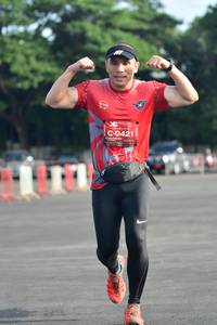 BIB: 0421, 
                            <button type="button" onclick="openModal(5204213)" class="btn btn-primary btn-sm float-right btn-popup" data-toggle="modal" data-target=".modal-high-quality">
                        <i class="fas fa-shopping-cart"></i> Add to Cart
                    </button>
                                            <button type="button" onclick="isThisMe(5204213, true)" class="btn btn-success btn-sm float-right btn-popup btn-isme hidden" data-toggle="tooltip" data-placement="bottom" title="นี่คือรูปของคุณใช่ไหม คลิกที่นี่เพื่อเอาเข้าอัลบั้ม">
                        <i class="fas fa-plus"></i> Add to album
                    </button>
                    <button type="button" onclick="isThisMe(5204213, false)" class="btn btn-warning btn-sm float-right btn-popup btn-isnotme hidden">
                        <i class="fas fa-ban"></i> Remove from album
                    </button>