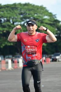 BIB: 0421, 
                            <button type="button" onclick="openModal(5204195)" class="btn btn-primary btn-sm float-right btn-popup" data-toggle="modal" data-target=".modal-high-quality">
                        <i class="fas fa-shopping-cart"></i> Add to Cart
                    </button>
                                            <button type="button" onclick="isThisMe(5204195, true)" class="btn btn-success btn-sm float-right btn-popup btn-isme hidden" data-toggle="tooltip" data-placement="bottom" title="นี่คือรูปของคุณใช่ไหม คลิกที่นี่เพื่อเอาเข้าอัลบั้ม">
                        <i class="fas fa-plus"></i> Add to album
                    </button>
                    <button type="button" onclick="isThisMe(5204195, false)" class="btn btn-warning btn-sm float-right btn-popup btn-isnotme hidden">
                        <i class="fas fa-ban"></i> Remove from album
                    </button>