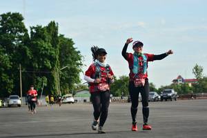 BIB: 007
                            <button type="button" onclick="openModal(5159886)" class="btn btn-primary btn-sm float-right btn-popup" data-toggle="modal" data-target=".modal-high-quality">
                        <i class="fas fa-shopping-cart"></i> Add to Cart
                    </button>
                                            <button type="button" onclick="isThisMe(5159886, true)" class="btn btn-success btn-sm float-right btn-popup btn-isme hidden" data-toggle="tooltip" data-placement="bottom" title="นี่คือรูปของคุณใช่ไหม คลิกที่นี่เพื่อเอาเข้าอัลบั้ม">
                        <i class="fas fa-plus"></i> Add to album
                    </button>
                    <button type="button" onclick="isThisMe(5159886, false)" class="btn btn-warning btn-sm float-right btn-popup btn-isnotme hidden">
                        <i class="fas fa-ban"></i> Remove from album
                    </button>