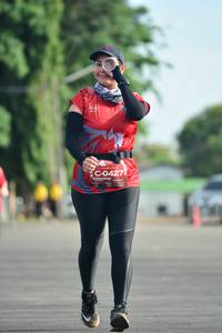 BIB: 0427
                            <button type="button" onclick="openModal(5153852)" class="btn btn-primary btn-sm float-right btn-popup" data-toggle="modal" data-target=".modal-high-quality">
                        <i class="fas fa-shopping-cart"></i> Add to Cart
                    </button>
                                            <button type="button" onclick="isThisMe(5153852, true)" class="btn btn-success btn-sm float-right btn-popup btn-isme hidden" data-toggle="tooltip" data-placement="bottom" title="นี่คือรูปของคุณใช่ไหม คลิกที่นี่เพื่อเอาเข้าอัลบั้ม">
                        <i class="fas fa-plus"></i> Add to album
                    </button>
                    <button type="button" onclick="isThisMe(5153852, false)" class="btn btn-warning btn-sm float-right btn-popup btn-isnotme hidden">
                        <i class="fas fa-ban"></i> Remove from album
                    </button>