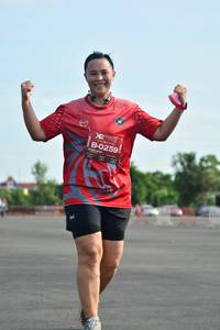 BIB: 0259
                            <button type="button" onclick="openModal(5159067)" class="btn btn-primary btn-sm float-right btn-popup" data-toggle="modal" data-target=".modal-high-quality">
                        <i class="fas fa-shopping-cart"></i> Add to Cart
                    </button>
                                            <button type="button" onclick="isThisMe(5159067, true)" class="btn btn-success btn-sm float-right btn-popup btn-isme hidden" data-toggle="tooltip" data-placement="bottom" title="นี่คือรูปของคุณใช่ไหม คลิกที่นี่เพื่อเอาเข้าอัลบั้ม">
                        <i class="fas fa-plus"></i> Add to album
                    </button>
                    <button type="button" onclick="isThisMe(5159067, false)" class="btn btn-warning btn-sm float-right btn-popup btn-isnotme hidden">
                        <i class="fas fa-ban"></i> Remove from album
                    </button>