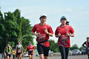 BIB: 0182, 01831
                            <button type="button" onclick="openModal(5159675)" class="btn btn-primary btn-sm float-right btn-popup" data-toggle="modal" data-target=".modal-high-quality">
                        <i class="fas fa-shopping-cart"></i> Add to Cart
                    </button>
                                            <button type="button" onclick="isThisMe(5159675, true)" class="btn btn-success btn-sm float-right btn-popup btn-isme hidden" data-toggle="tooltip" data-placement="bottom" title="นี่คือรูปของคุณใช่ไหม คลิกที่นี่เพื่อเอาเข้าอัลบั้ม">
                        <i class="fas fa-plus"></i> Add to album
                    </button>
                    <button type="button" onclick="isThisMe(5159675, false)" class="btn btn-warning btn-sm float-right btn-popup btn-isnotme hidden">
                        <i class="fas fa-ban"></i> Remove from album
                    </button>