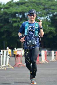 BIB: 0220
                            <button type="button" onclick="openModal(5162356)" class="btn btn-primary btn-sm float-right btn-popup" data-toggle="modal" data-target=".modal-high-quality">
                        <i class="fas fa-shopping-cart"></i> Add to Cart
                    </button>
                                            <button type="button" onclick="isThisMe(5162356, true)" class="btn btn-success btn-sm float-right btn-popup btn-isme hidden" data-toggle="tooltip" data-placement="bottom" title="นี่คือรูปของคุณใช่ไหม คลิกที่นี่เพื่อเอาเข้าอัลบั้ม">
                        <i class="fas fa-plus"></i> Add to album
                    </button>
                    <button type="button" onclick="isThisMe(5162356, false)" class="btn btn-warning btn-sm float-right btn-popup btn-isnotme hidden">
                        <i class="fas fa-ban"></i> Remove from album
                    </button>