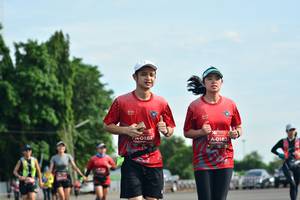 BIB: 0182, 0183
                            <button type="button" onclick="openModal(5159679)" class="btn btn-primary btn-sm float-right btn-popup" data-toggle="modal" data-target=".modal-high-quality">
                        <i class="fas fa-shopping-cart"></i> Add to Cart
                    </button>
                                            <button type="button" onclick="isThisMe(5159679, true)" class="btn btn-success btn-sm float-right btn-popup btn-isme hidden" data-toggle="tooltip" data-placement="bottom" title="นี่คือรูปของคุณใช่ไหม คลิกที่นี่เพื่อเอาเข้าอัลบั้ม">
                        <i class="fas fa-plus"></i> Add to album
                    </button>
                    <button type="button" onclick="isThisMe(5159679, false)" class="btn btn-warning btn-sm float-right btn-popup btn-isnotme hidden">
                        <i class="fas fa-ban"></i> Remove from album
                    </button>